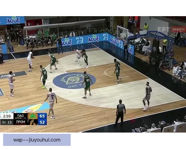 帕纳辛奈科斯绝杀阿瑞斯捧起希腊杯荣耀时刻