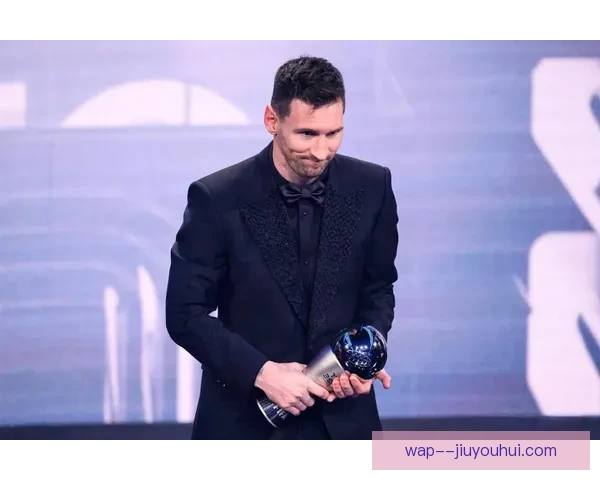 梅西第八次荣膺世界足球先生巅峰传奇再创辉煌